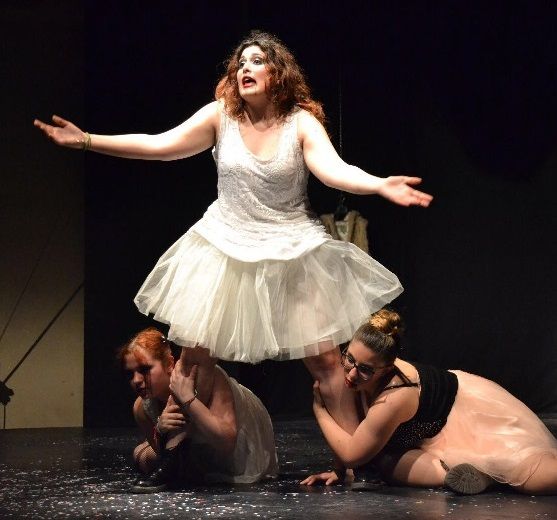 Casa Babylon Teatro - FUORI CLASSE